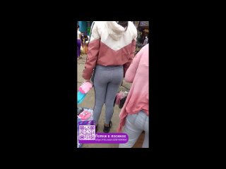 peeping the butt of a young girl in leggings